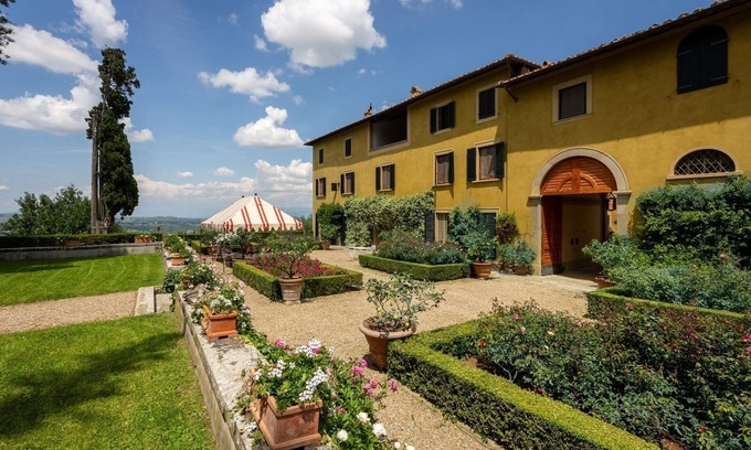 Santo Stefano A Tizzano Villa | Villa di Tizzano In Greve in Chianti - Tuscany