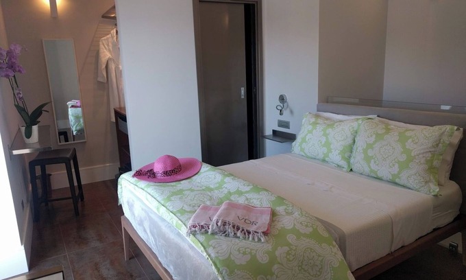 Positano City Centre Villa | Villa Donnarosa Guest House Positano, Modern+pool