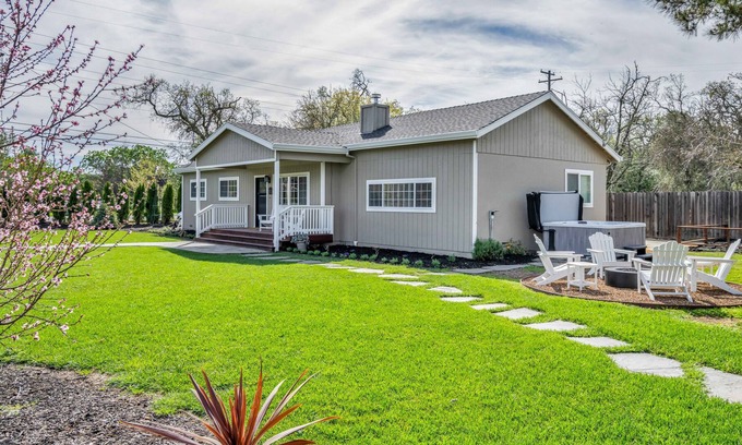 Sonoma House | Villa Enriqueta ~ A Perfect Country Getaway!