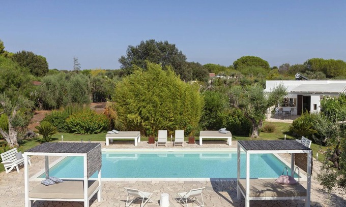 Maruggio Villa | Villa Esclusiva, Piscina Privata, Grande Giardino, Kid-area