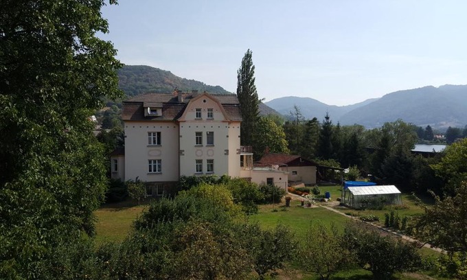 Dolni Zalezly Apartment | Villa Federer