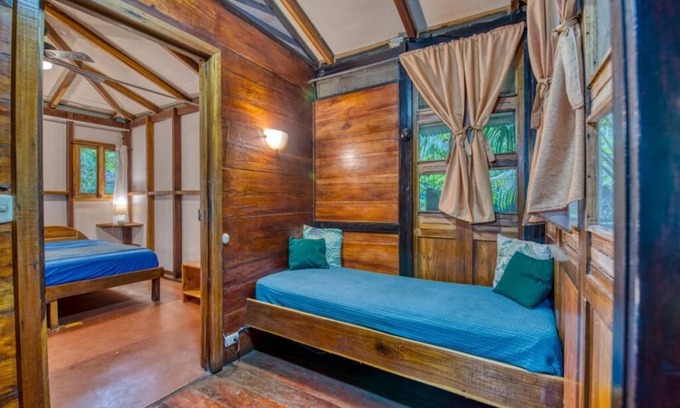 Punta Uva House | Villa for 6 people 5 min from the beach! free kayaking