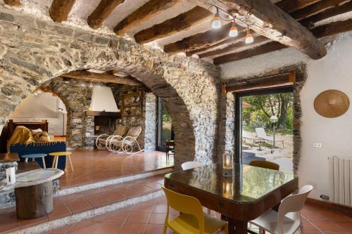 Rezzo House | Villa Franca Nature Holidays