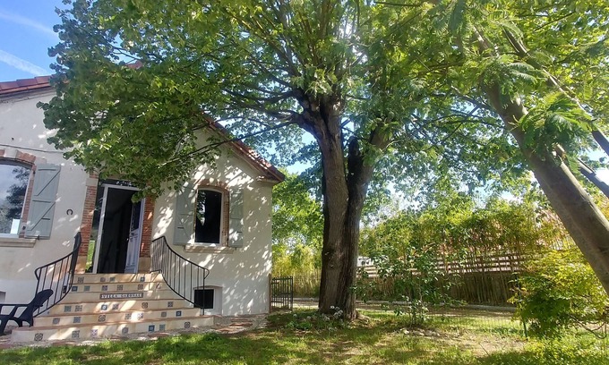 Cazeres House | Villa Garona with pool between Toulouse and Pyrenees mountains