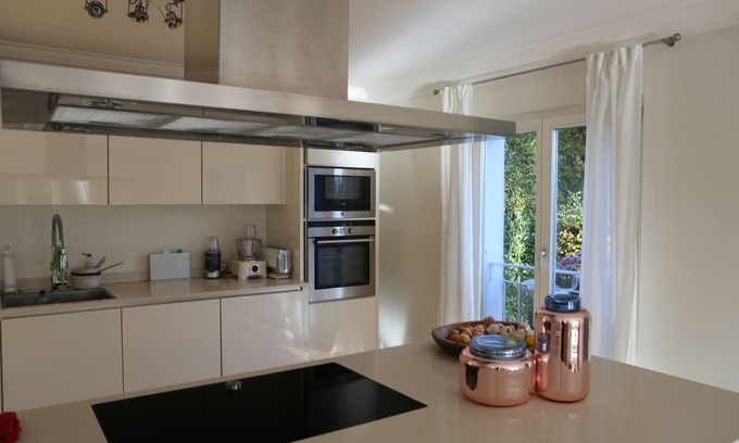 Coppet Villa | Villa in Coppet, 15 min from Geneve, 50 min from Megeve