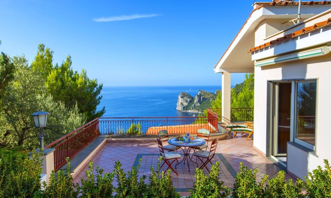Nerano Villa | Villa in Nerano with enchanting view of the sea