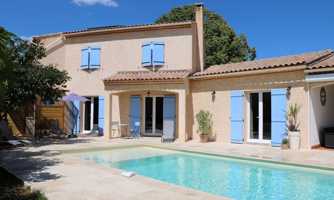 Calvisson Villa | Villa in the heart of the vaunage with swimming pool, garden and heated jacuzzi