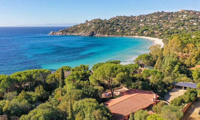 Torre delle Stelle Villa | Villa in Torre Delle Stelle with 7 bedrooms sleeps 14