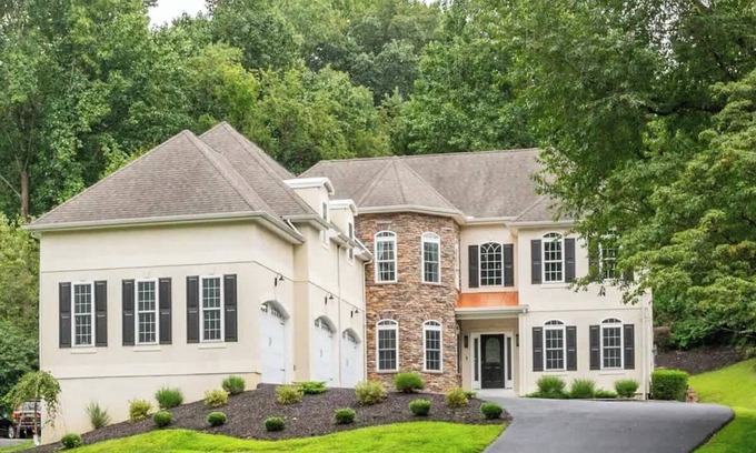 Pike Creek House | Villa in Wilmington's Chateau Country