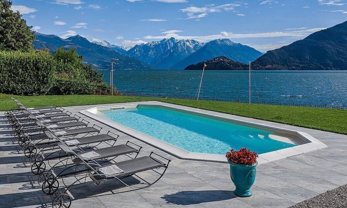 Calozzo Villa | Villa Ippolita: An elegant and welcoming two-story villa located right on the Como Lake, with Free WI-FI.