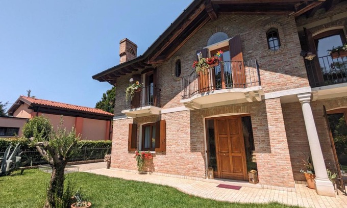 Mogliano Veneto House | Villa Iris