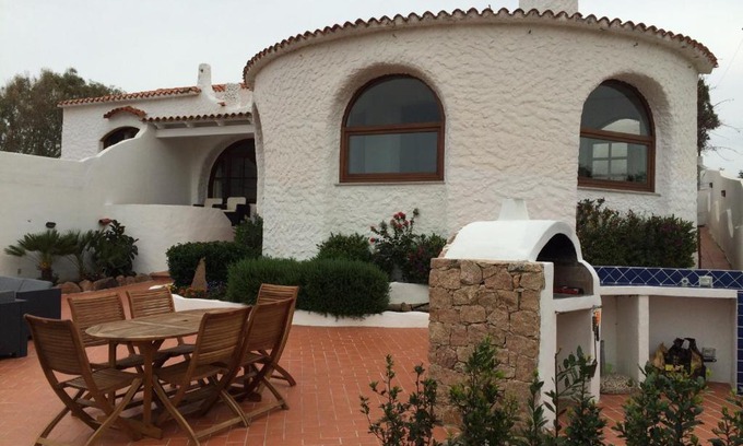 Trinita d'Agultu e Vignola Villa | Villa Isola Rossa