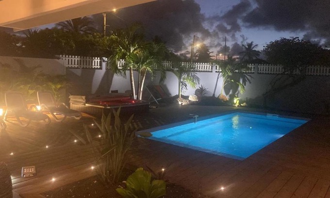 Saint-Francois Villa | VILLA JC PISCINE JACUZZI