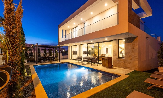 Albufeira Villa | Villa Kambole com piscina privada aquecida