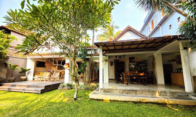 Ubud Villa | Villa Katak: Contemporary elegance and Balinese serenity in the heart of Ubud