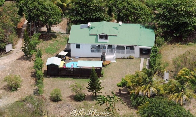 Saint-Francois Villa | Villa Kreyol LECUSSON - Private pool & walking beach in Saint-François