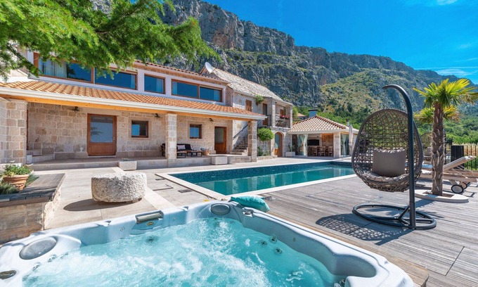 Jesenice Villa | Villa La Rustica with Pool