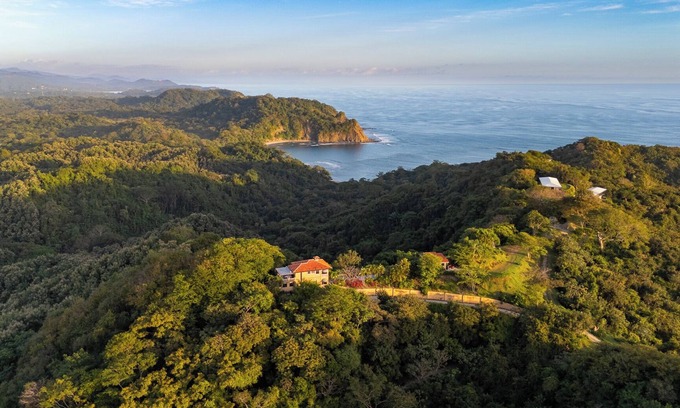 Garza Villa | Villa la Ventana - Villa and Casita overlooking the Pacific Ocean near Nosara