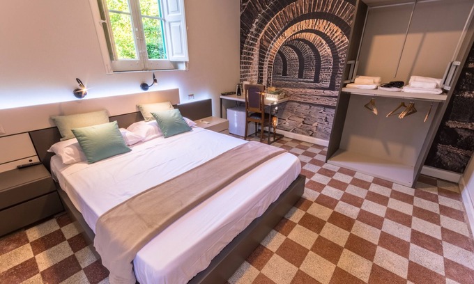 Capo Peloro Villa | Villa Labruto - Earth room with private garden, courtyard and parking