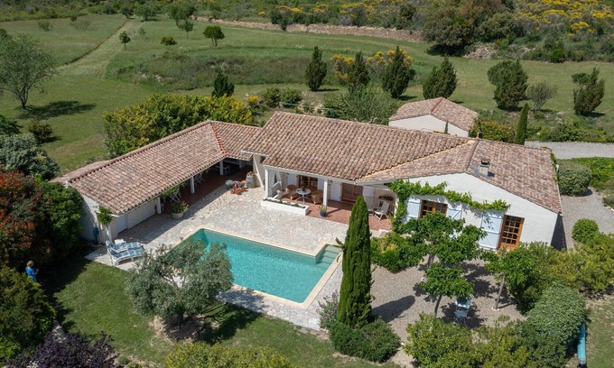 Cesseras Villa | Villa Le Bariole – Luxury villa in the Minervois with panoramic views and heated pool