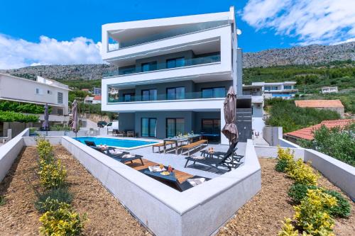 Jesenice Villa | Villa Leona xxl
