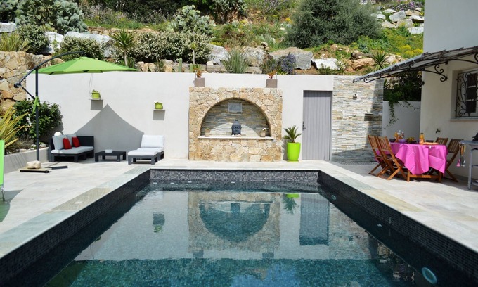 L'Ile-Rousse Villa | Villa Madrale: High-end, very peaceful condo with swimming pool/whirlpool (2-8p)