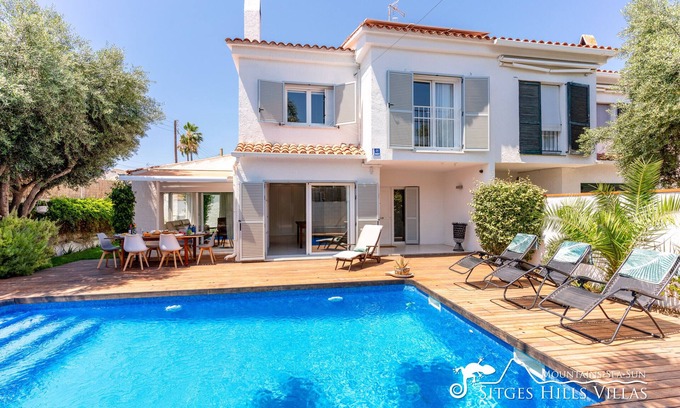 Vallpineda Villa | Villa Mar Fina with Private Pool in Quiet Location