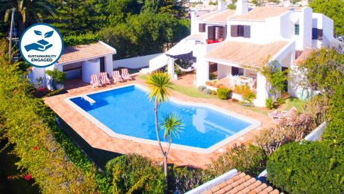 Gale Villa | Villa Mauritius by Algarve Vacation