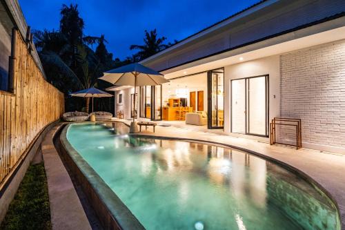Pengosekan Villa | Villa Mayou by BaliSuperHost