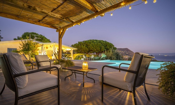 Ricadi Villa | Villa Michaela, for 8 people with infinity heated swimming pool and sea view