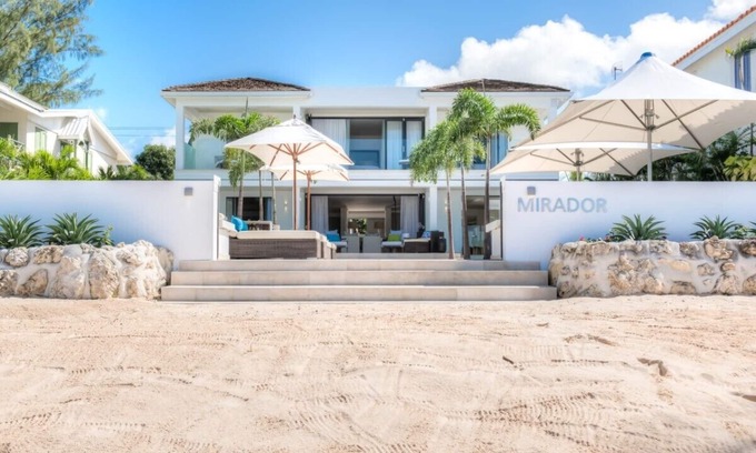 Fitts Village Villa | Villa Mirador by Fantasia Villas Including a VIP CHEF