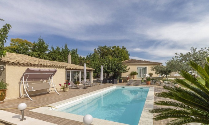 Noves Villa | Villa Mireillo Cozy villa with private pool for 6p