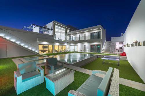 Costa Teguise Villa | Villa Monarca