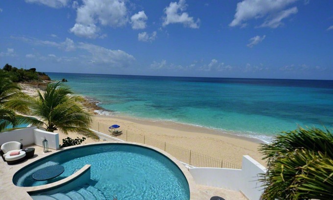 Plum Bay Villa | VILLA MUMBAI ST MARTIN - Luxury 3 Bedroom Beach Front Villa Located in Cupecoy