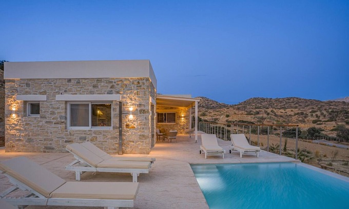 Matala Villa | Villa Nala with Pool by Matala