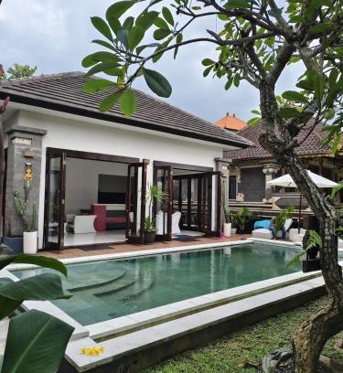 By Pass Ngurah Rai Villa | Villa Nesa at Jimbaran Bali