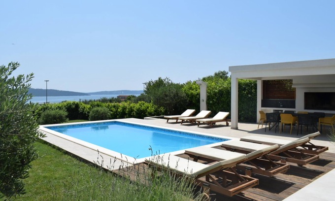 Kastel Sucurac Villa | Villa Nikol* pool, sea view and BBQ.