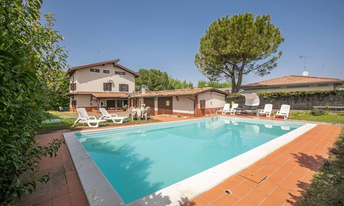 San Benedetto di Lugana Villa | Villa Oasi with private pool, Sirmione, Italy