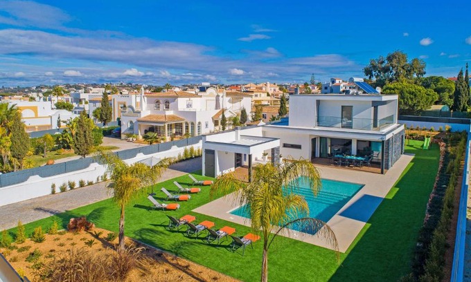 Castelo Villa | Villa Ohana