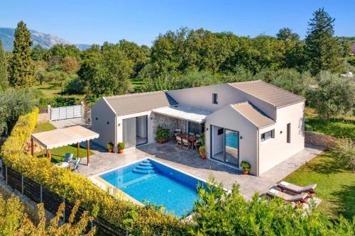 Limni Villa | Villa Oras Corfu Tomas by Villa Plus