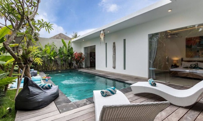 Drupadi Villa | Villa papaya · Modern 2 BR villa seminyak center.