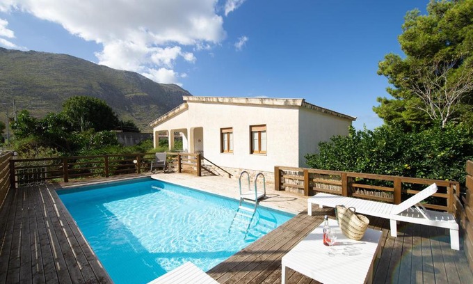 Castelluzzo Villa | Villa Paradiso