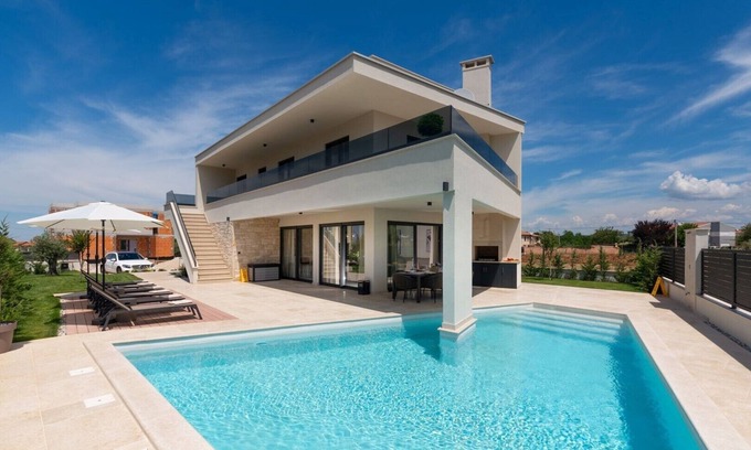 Stranici kod Nove Vasi Villa | Villa Perla with swimming pool and whirlpool