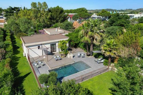 Pezenas Villa | Villa Pezenas by Villa Plus