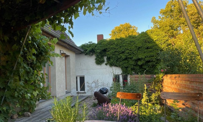 Pinnow House | Villa PINNOW in the orchard