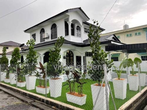 Kampung Guar Syed Alwi House | Villa President Homestay -4 bedroom Aircond WIFI Vacations Home