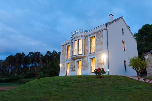 Noia Apartment | Villa Rosa Apartamentos en casa rural con vistas panoramicas a la ria