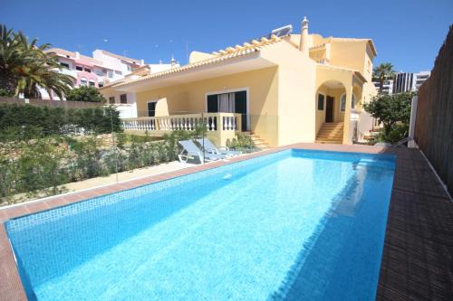 Praia da Rocha Villa | Villa Rosa B by amcf