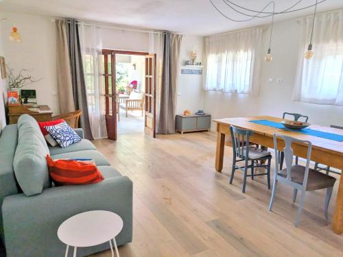 Vicopelago Apartment | Villa Sara