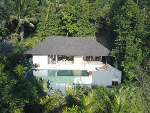 Batu Layar Villa | Villa Sari and Rubi